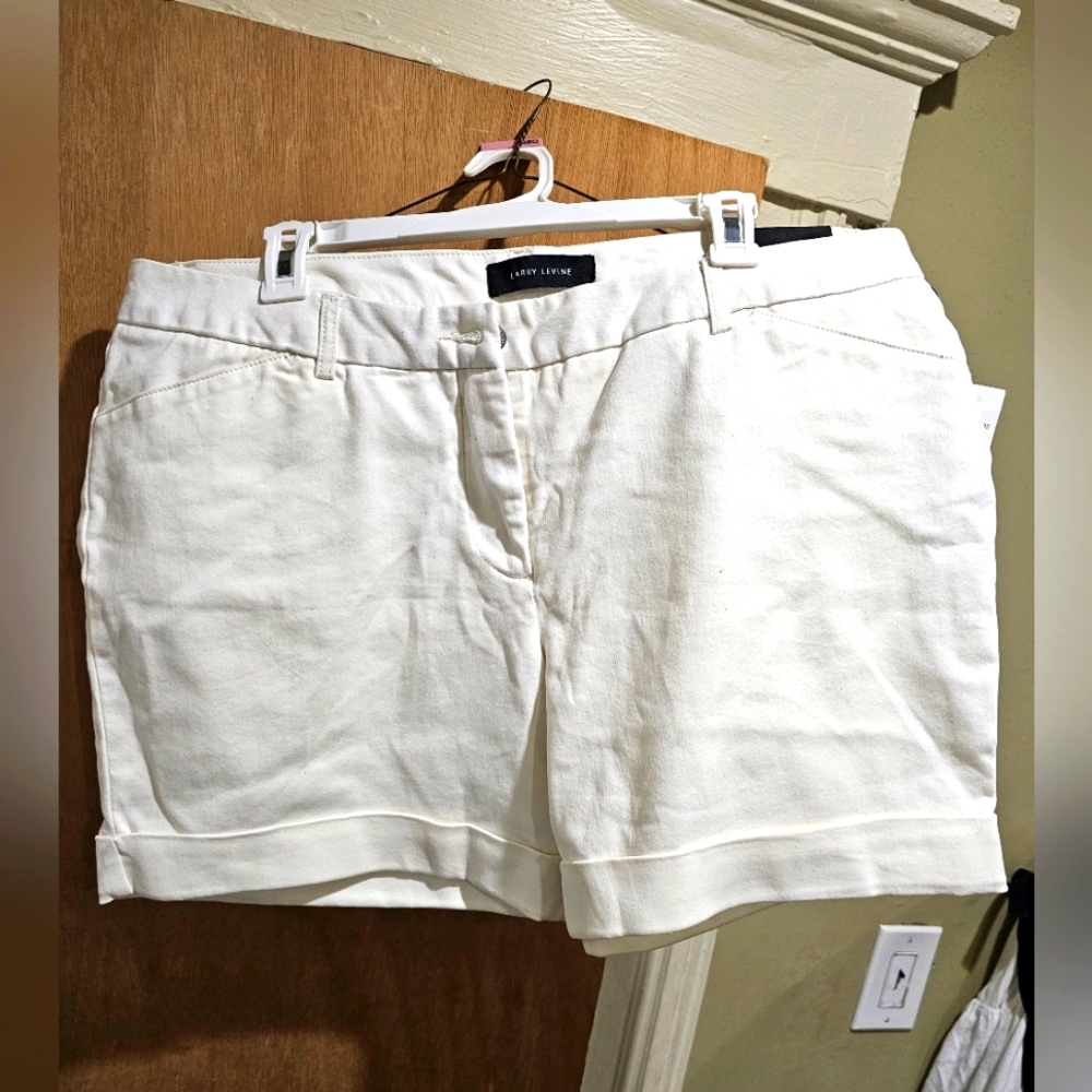 Snow White Short Size 14